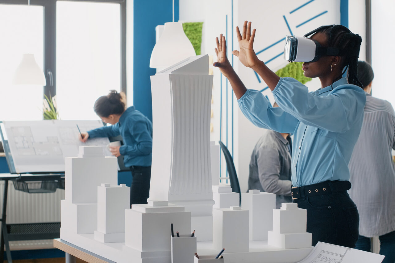 https://kontaktxr.com/wp-content/uploads/2017/10/AR-VR-Architecture-1-1280x853.jpg